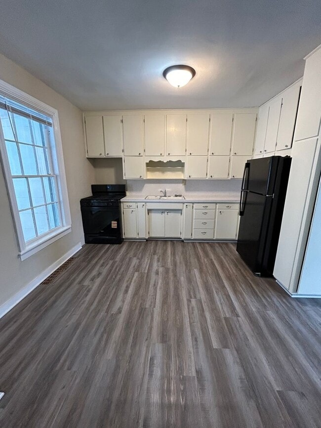 property at 416 7th St NW