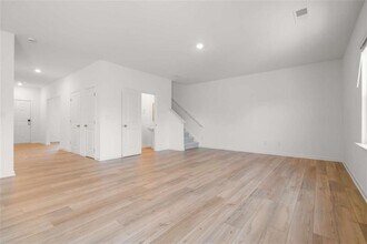 3922 Rustic Barn Wy in Loganville, GA - Building Photo - Building Photo