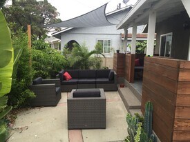 1253 Cypress Ave in Los Angeles, CA - Building Photo