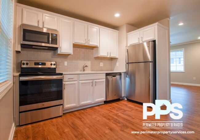 2145 Bolton Rd NW in Atlanta, GA - Building Photo - Building Photo