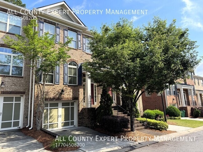 property at 4858 Lamoyne Ln