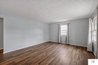 3427 Cottonwood Ln in Omaha, NE - Foto de edificio - Building Photo