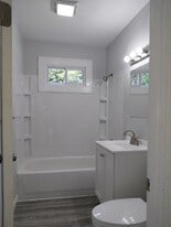 230 SE 34th St in Topeka, KS - Building Photo