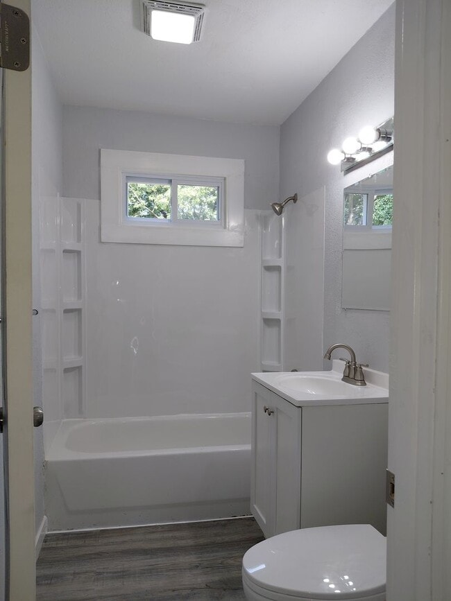 property at 230 SE 34th St
