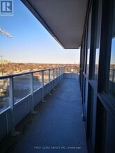 180 Fairview Mall Dr in Toronto, ON - Building Photo - Building Photo