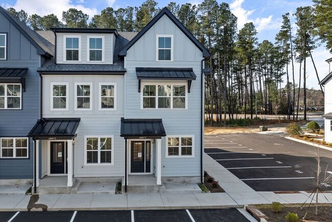 4820 Gossamer Ln