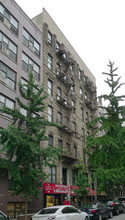 244 E 77th St in New York, NY - Foto de edificio - Building Photo