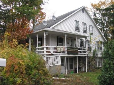 82 Boston Post Rd in North Windham, CT - Building Photo