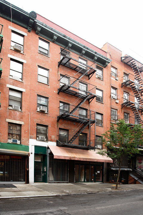 156 Orchard St in New York, NY - Foto de edificio