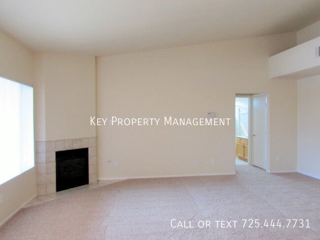 350 S Durango Dr, Unit #205 in Las Vegas, NV - Building Photo - Building Photo