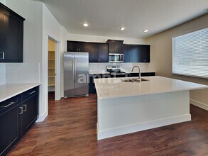 871 N Rivermist Pl in Star, ID - Foto de edificio - Building Photo