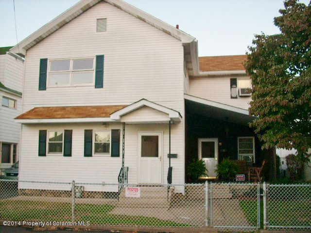 11 Plum Pl in Scranton, PA - Building Photo