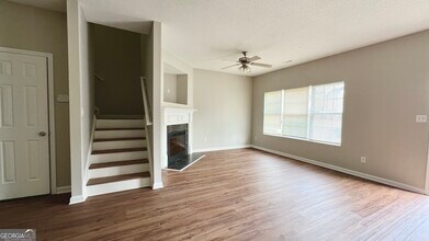 8570 Oakley Cir in Union City, GA - Building Photo - Building Photo