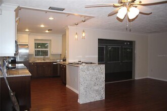 3125 S Lockwood Ridge Rd in Sarasota, FL - Foto de edificio - Building Photo