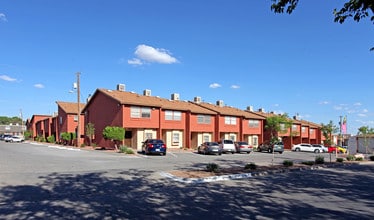 Arbor Apartments in El Paso, TX - Building Photo - Building Photo