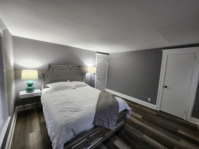 1404 Monroe Ave in Neptune City, NJ - Foto de edificio - Building Photo