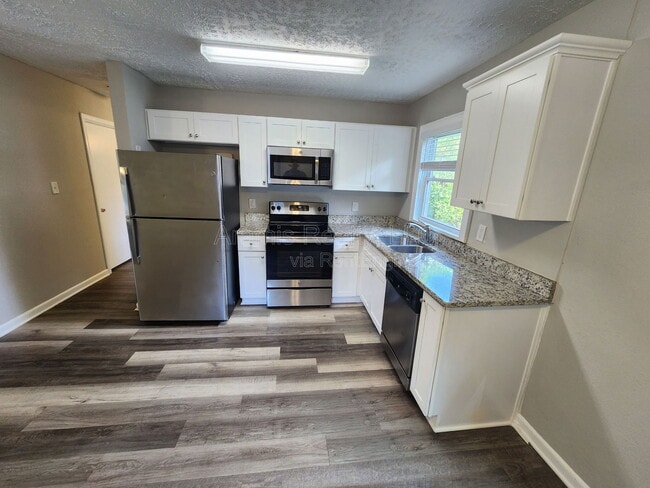 2648 Santa Monica Dr NW in Atlanta, GA - Building Photo - Building Photo