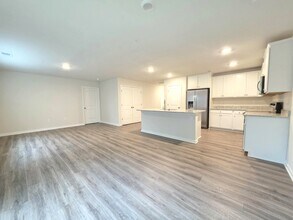 1105 Albritton Ln in Salisbury, MD - Building Photo - Building Photo