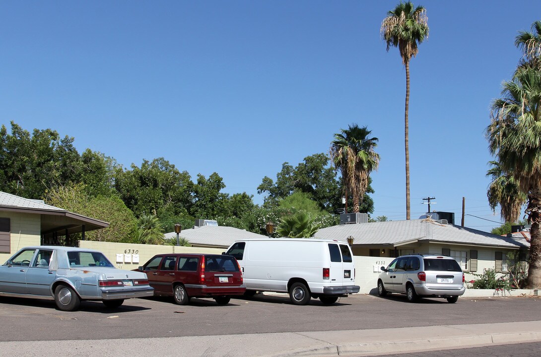 Melrose on 15th in Phoenix, AZ - Building Photo