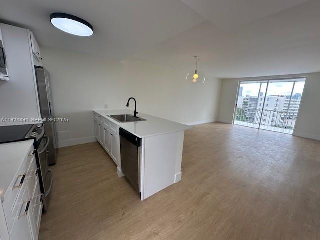 2930 Point E Dr in Aventura, FL - Building Photo