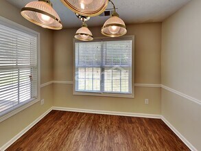 661 Stonecrest Dr in Loganville, GA - Foto de edificio - Building Photo
