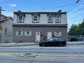 911 Arlington Ave, Unit 911 in Pittsburgh, PA - Foto de edificio - Building Photo