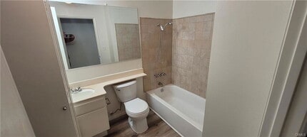 27925 Tyler Ln in Santa Clarita, CA - Building Photo - Building Photo