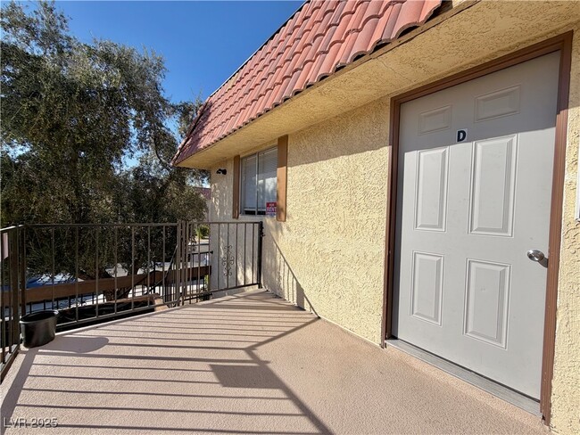 1720 Cordoba Ln in Las Vegas, NV - Building Photo - Building Photo