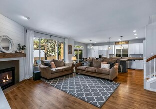 61096 Snowbrush Dr in Bend, OR - Building Photo - Building Photo