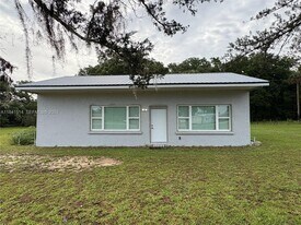13485 NE Jacksonville Rd in Citra, FL - Building Photo