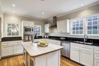2123 Dunstan Rd in Houston, TX - Building Photo - Building Photo