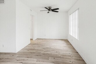 1447 Manzana Way in San Diego, CA - Building Photo - Building Photo