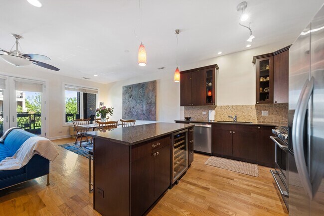 829 N California Ave in Chicago, IL - Building Photo - Building Photo