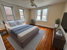 8 Barrows St, Unit 3 in Boston, MA - Building Photo