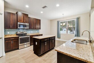 3407 W Bay Ave in Tampa, FL - Building Photo - Building Photo