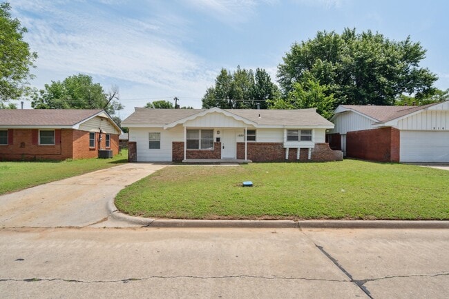 property at 1000 Moraine Ave