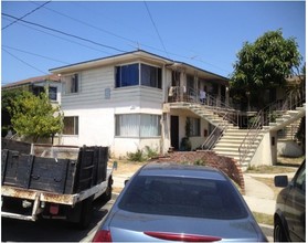 235 W Regent St in Inglewood, CA - Building Photo - Building Photo