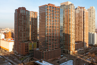 A Condominiums in Jersey City, NJ - Building Photo - Building Photo