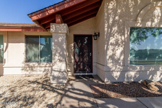 7958 W Surrey Ave in Peoria, AZ - Building Photo - Building Photo