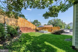 942 McKinley Rd in Arlington, VA - Building Photo - Building Photo