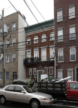 218 Madison St in Hoboken, NJ - Building Photo - Building Photo