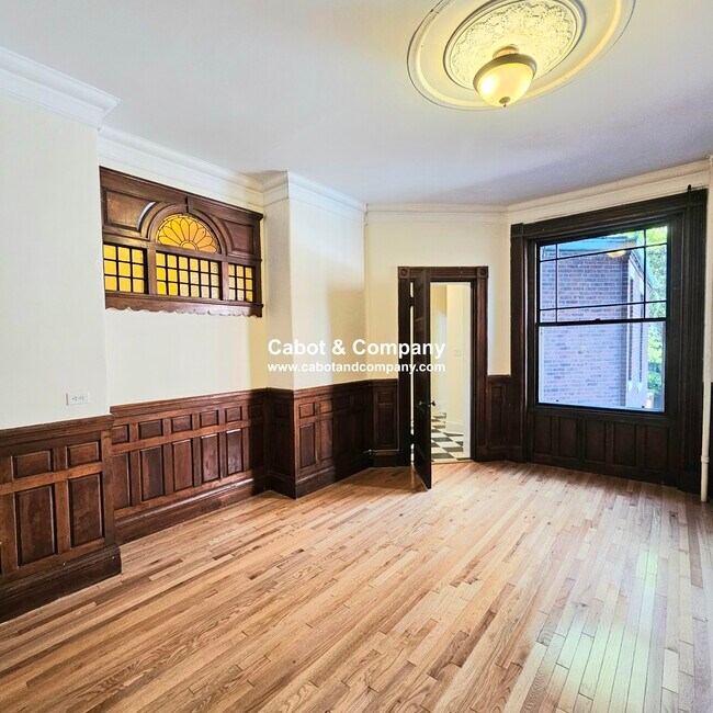 property at 293 Newbury St
