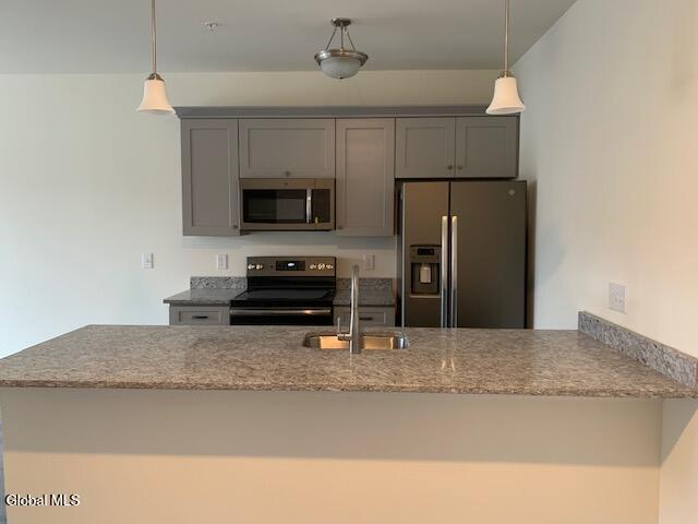 12 White St in Cohoes, NY - Building Photo - Building Photo