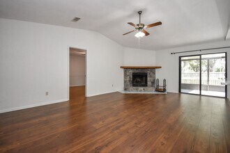 3737 NW 59th Pl in Gainesville, FL - Building Photo - Building Photo