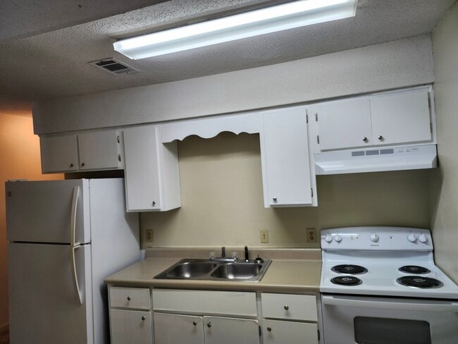 31 6th St in Shalimar, FL - Building Photo - Building Photo