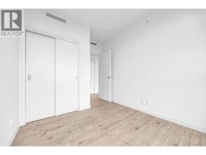 720 Farrow St in Coquitlam, BC - Building Photo - Building Photo