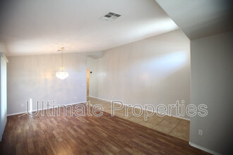 13390 W Watson Ln in Surprise, AZ - Foto de edificio - Building Photo