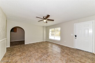 6231 Catalan St in Englewood, FL - Building Photo - Building Photo
