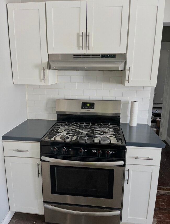 140 Black Rock Ave, Unit 3 in New Britain, CT - Building Photo - Building Photo