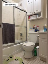 524 W 50th St in New York, NY - Building Photo - Building Photo